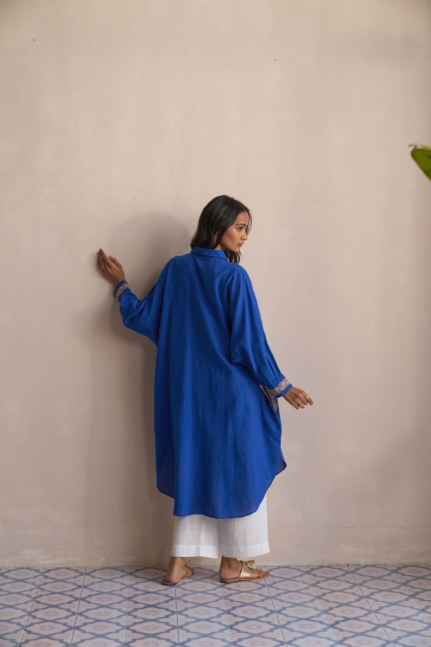Linen Kaftan/Cobalt Blue - Paisley front