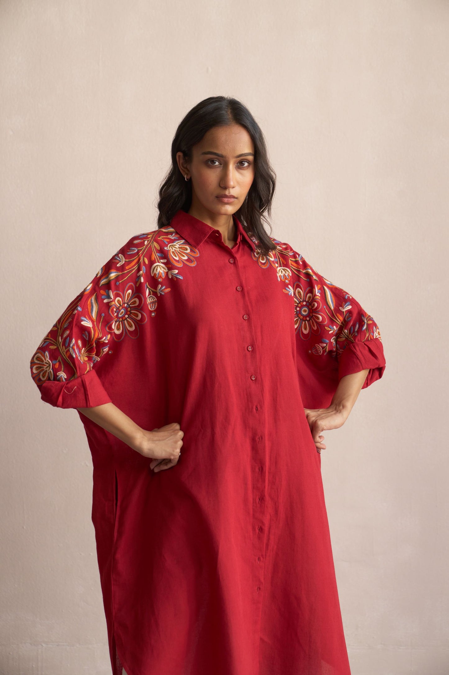 Linen Kaftan/Red - Shoulder fall embroidery