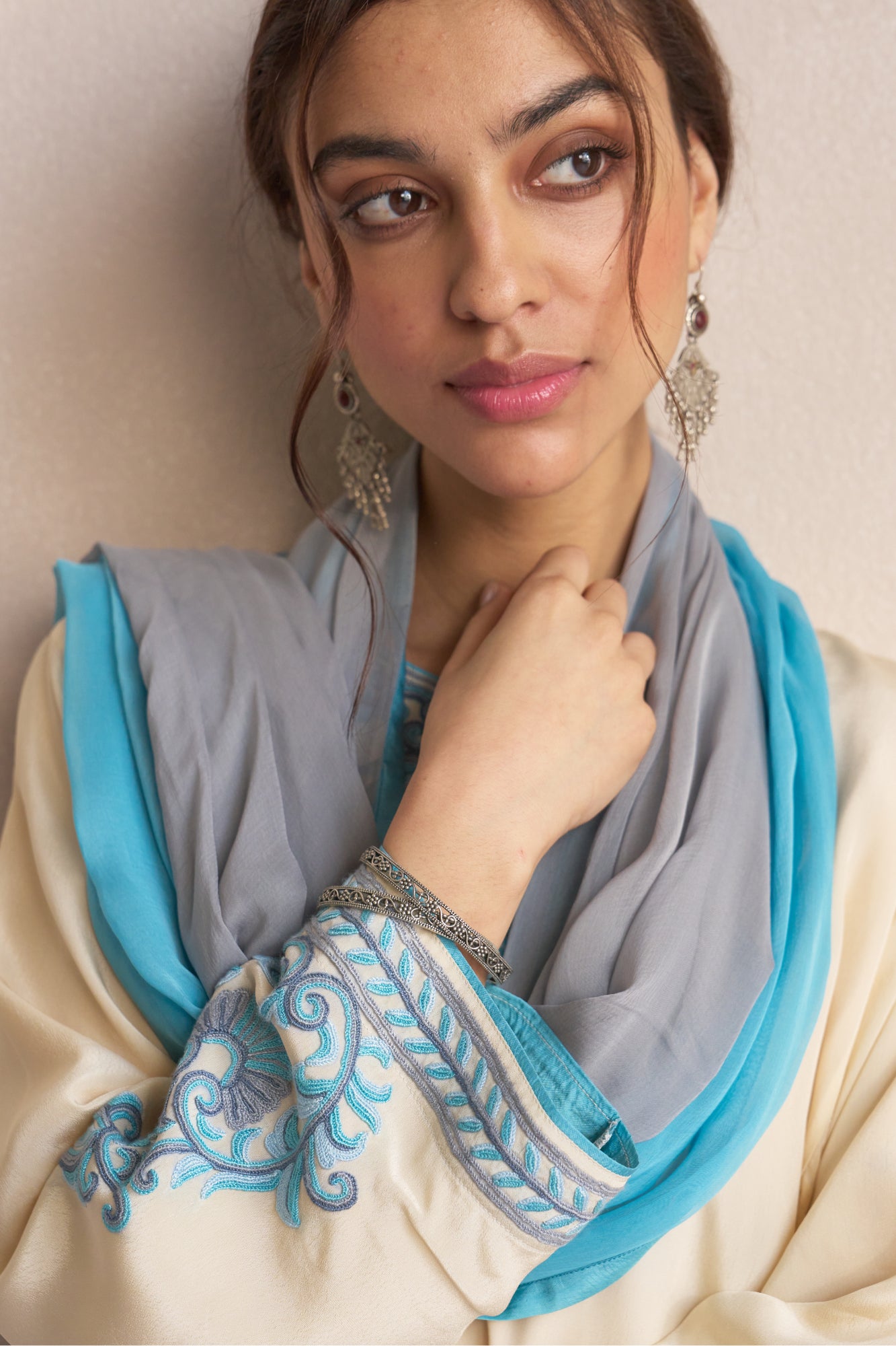 Aari Embroidered Ivory Set - BALLAD BLUE