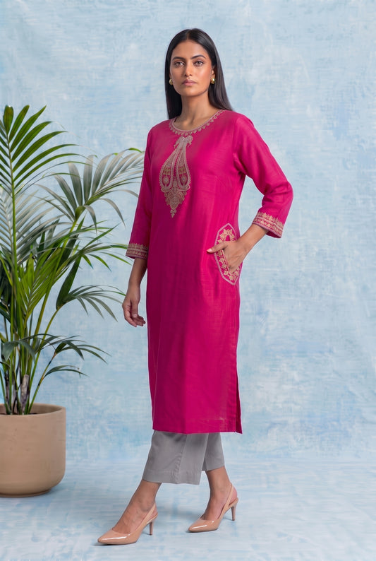Berry Blush Pheran Set with Aari Embroidery