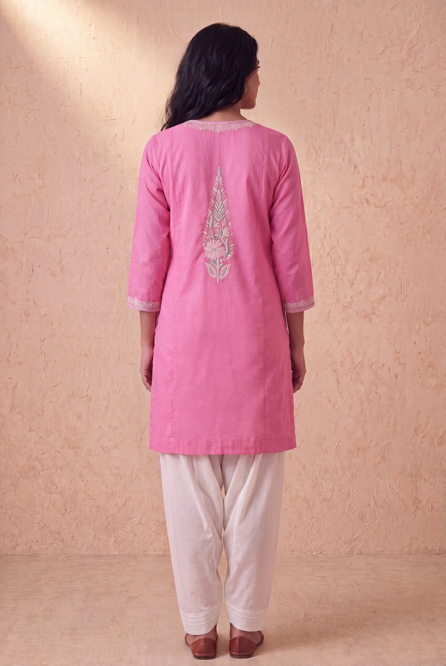 Blush Pink A Line Kurta Set With Aari Embroidery