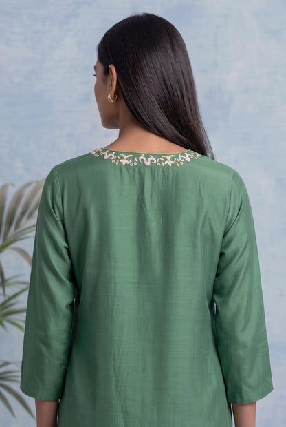Emerald Dew Pheran Set with Aari Embroidery
