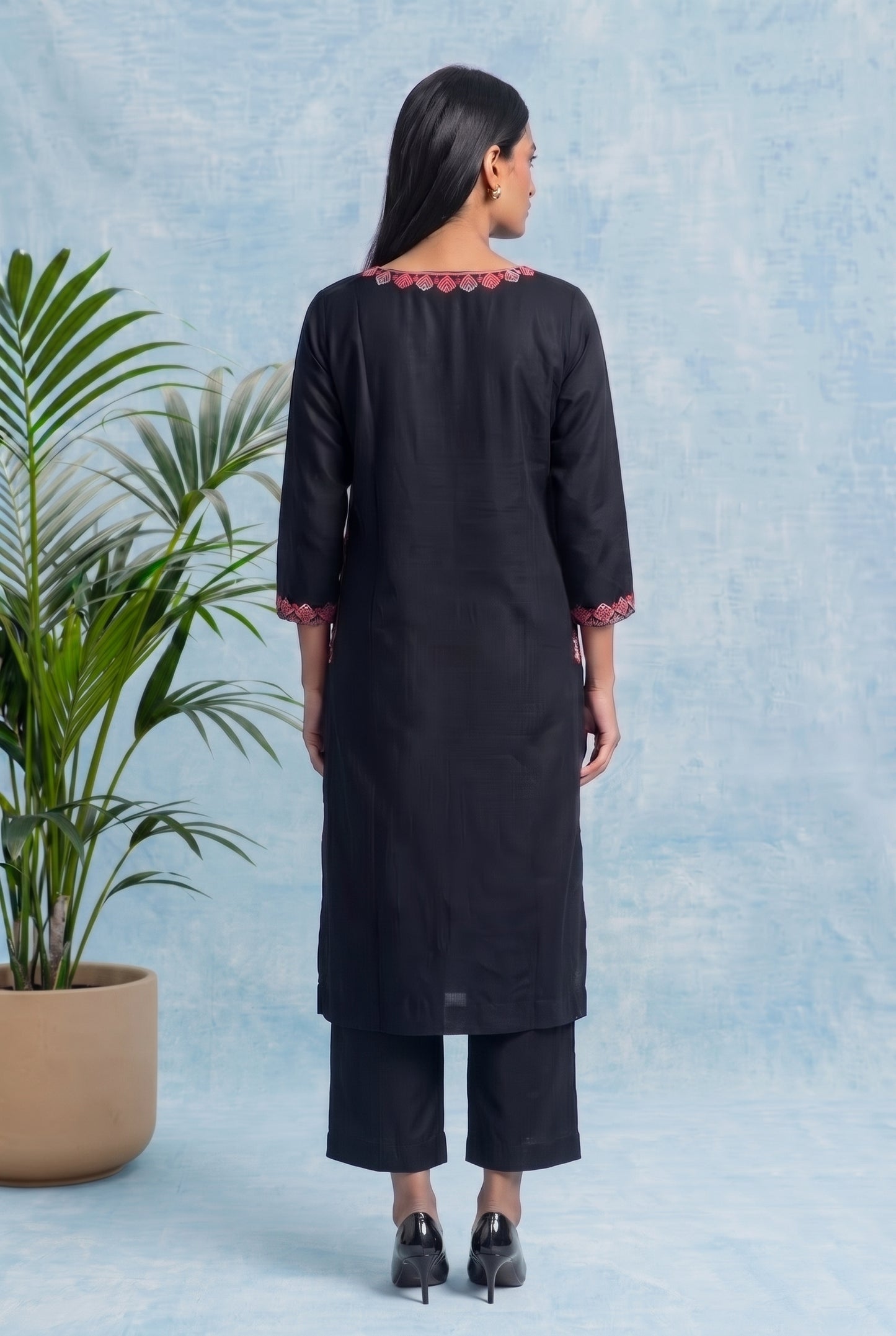 Black Dahlia Pheran Set with Aari Embroidery