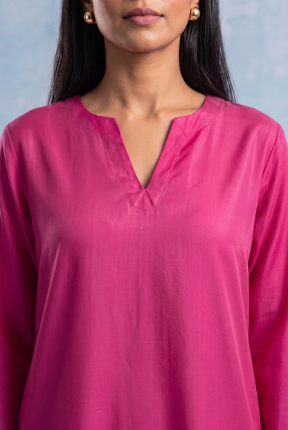 Fuchsia Bloom Pheran Set with Aari Embroidery