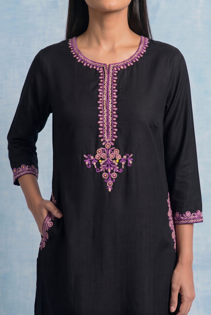 Midnight Charcoal Pheran Set with Aari Embroidery