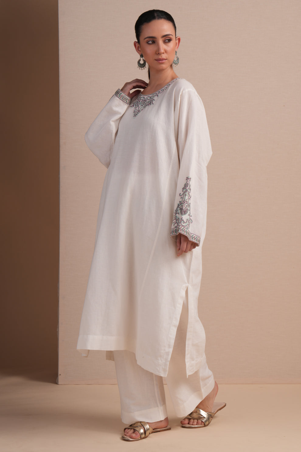 Linen White with Cyan Embroidery Pheran Set