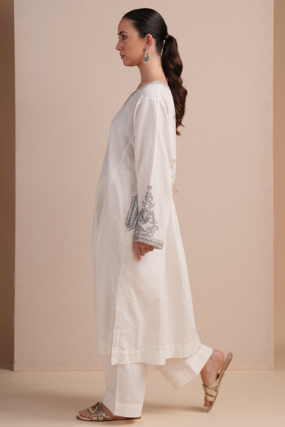 Linen White with Cyan Embroidery Pheran Set