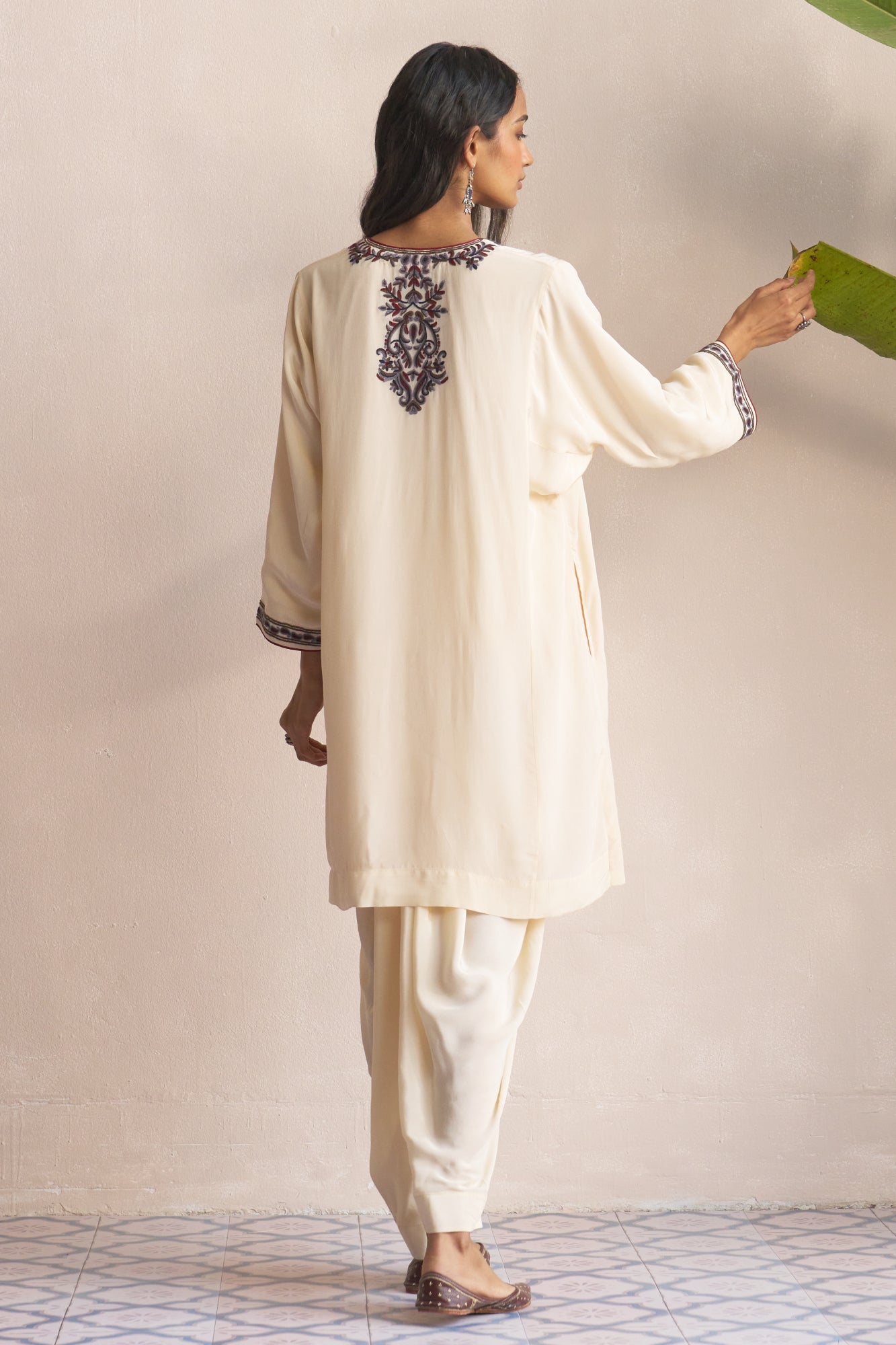 Aari Embroidered Ivory Set - INSIGNIA BLUE