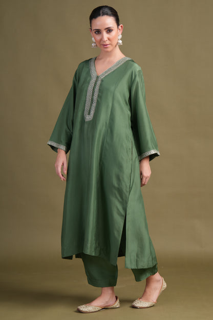 Silk Calla Green Tilla Set