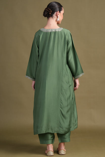 Silk Calla Green Tilla Set