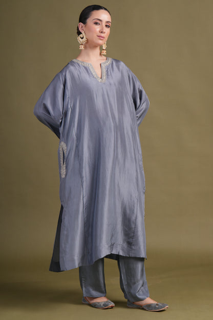 Silk Neutral Gray Tilla Set