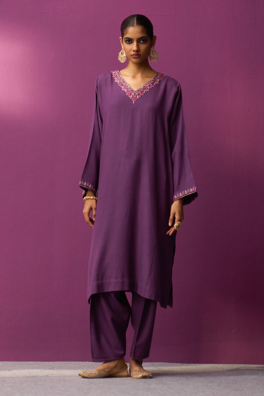 Woollen Pheran Set/Aari - Artic Dust