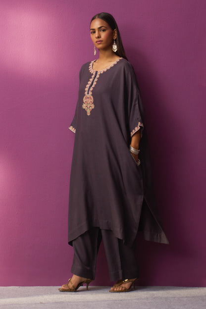 Woollen Kaftan/Aari- Aspalt