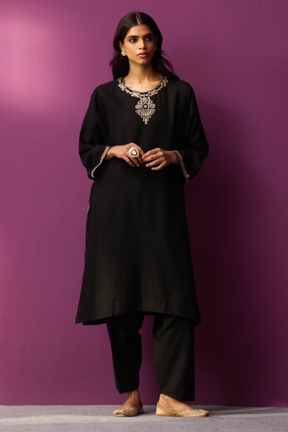 Woollen Pheran Set/Tilla - Black