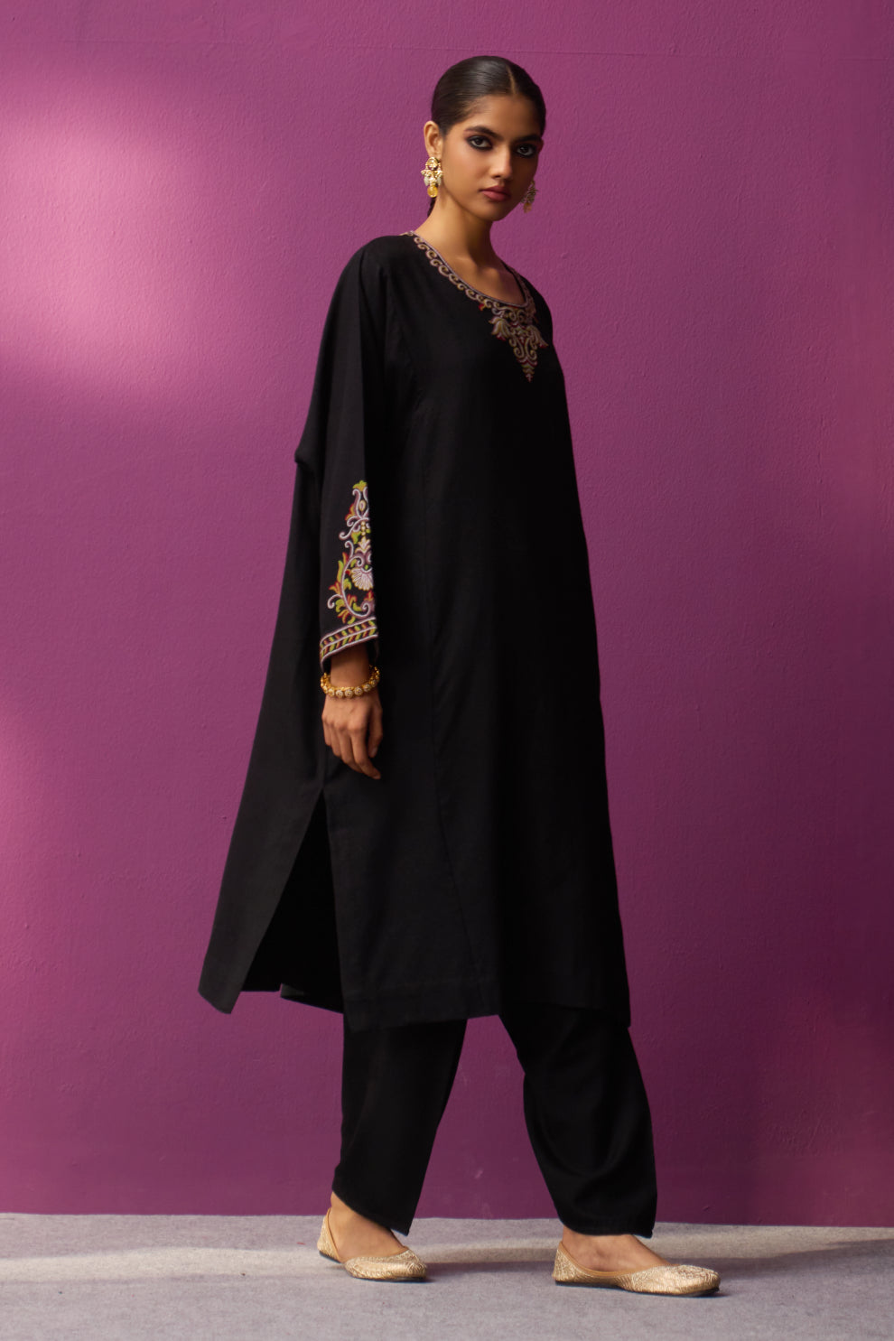 Woollen Pheran Set/Aari - Black with Maroon Embroidery