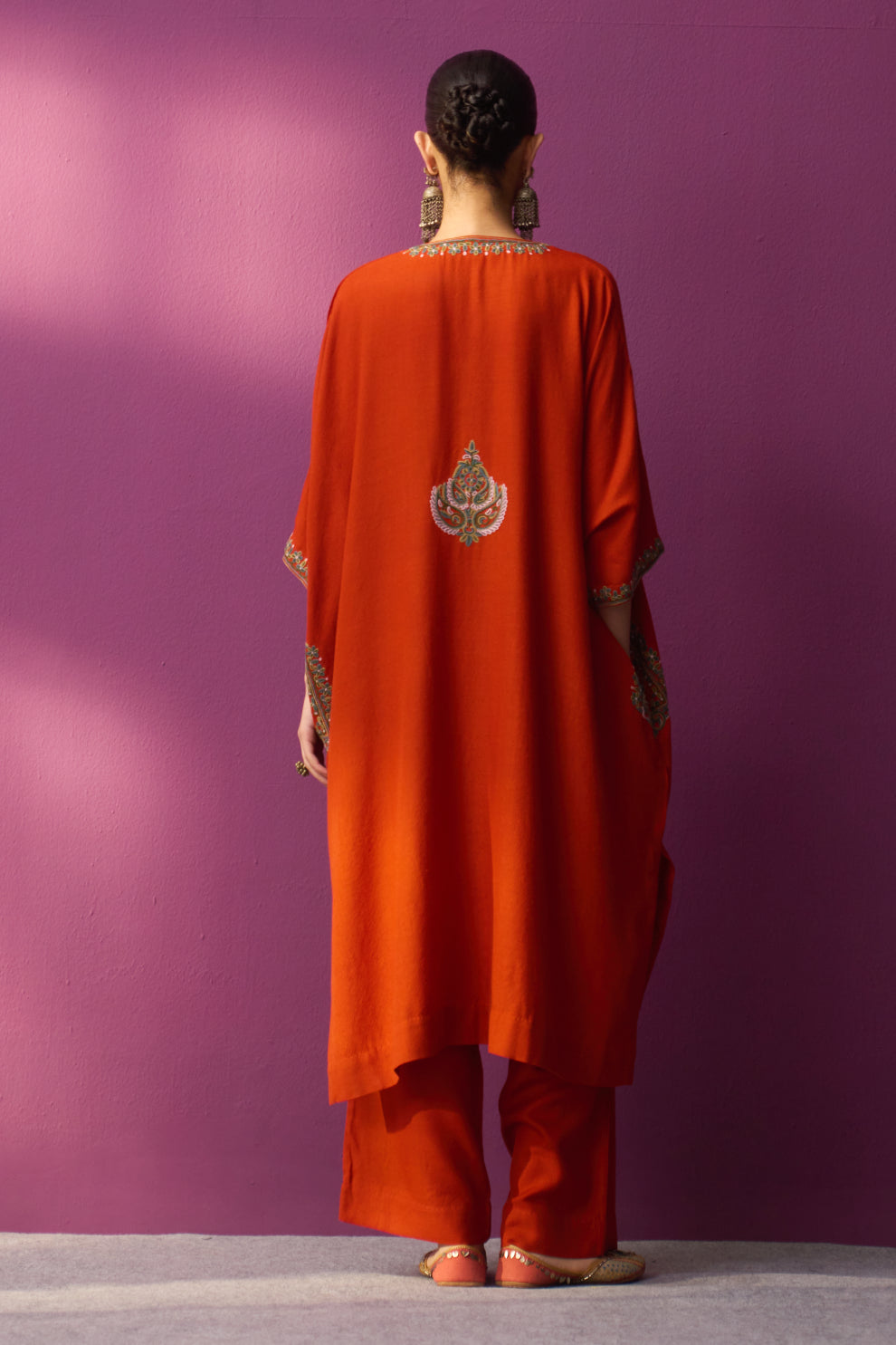 Woollen Kaftan/Aari- Chilli