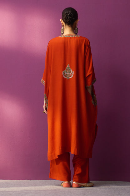 Woollen Kaftan/Aari- Chilli