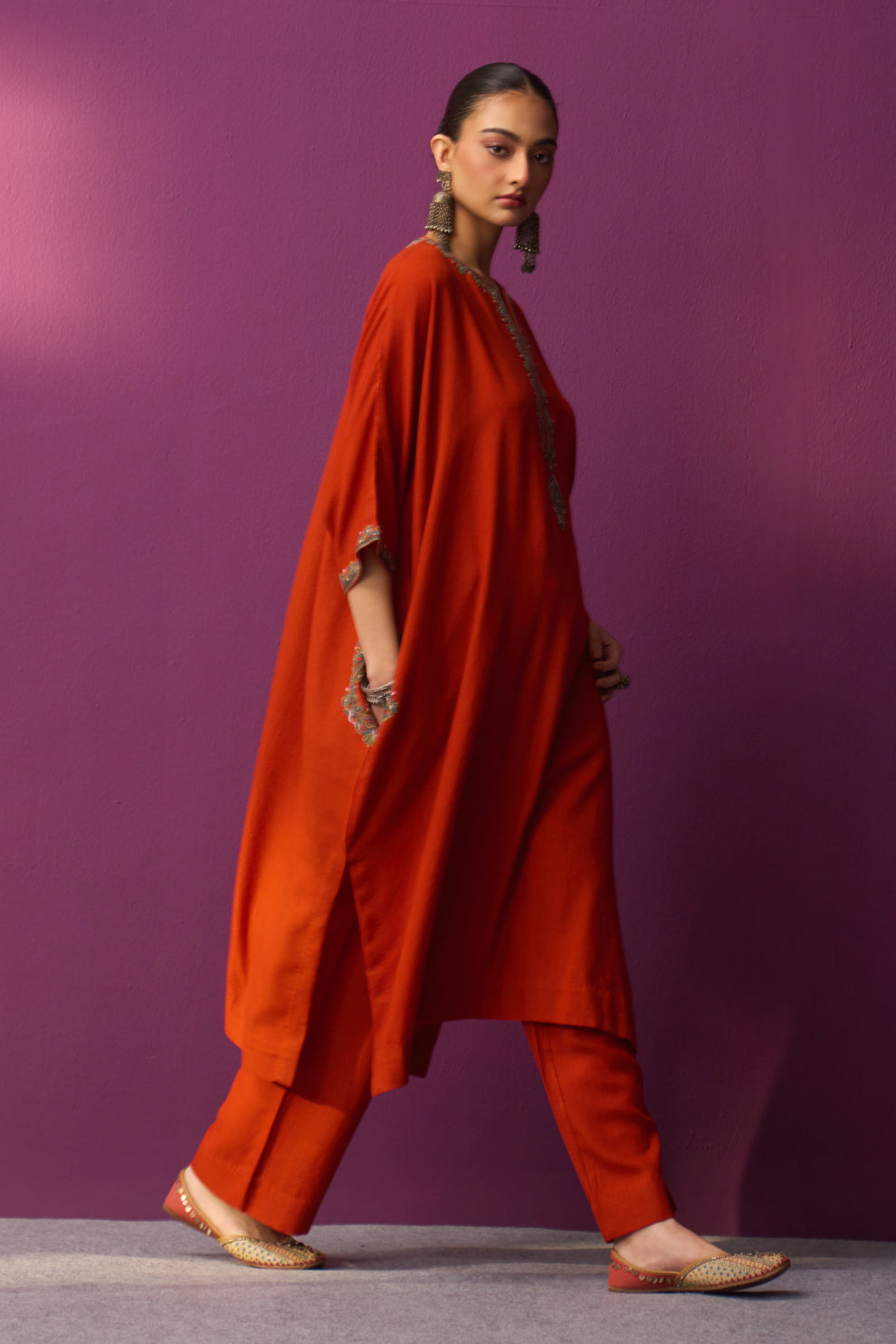 Woollen Kaftan/Aari- Chilli