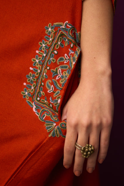 Woollen Kaftan/Aari- Chilli