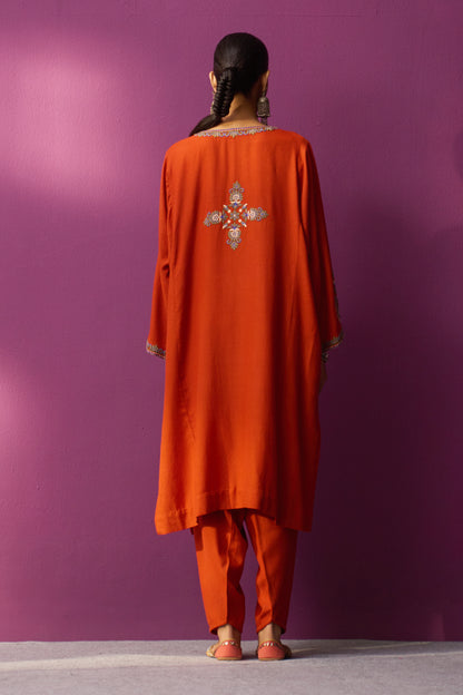 Woollen Pheran Set/Aari - Chilli