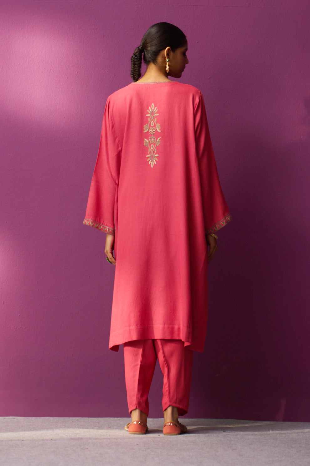 Woollen Pheran Set/Aari - Calypso Coral