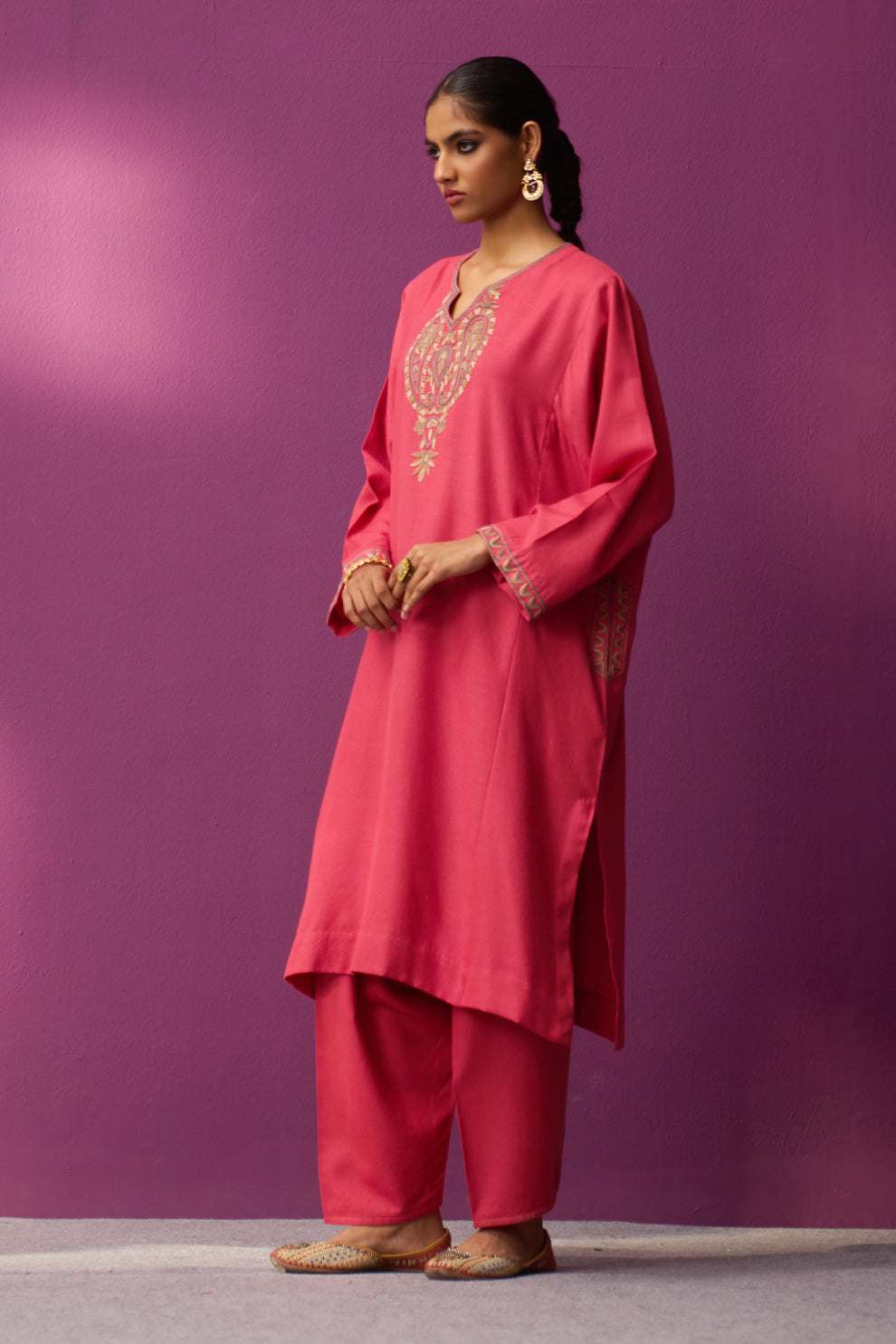 Woollen Pheran Set/Aari - Calypso Coral