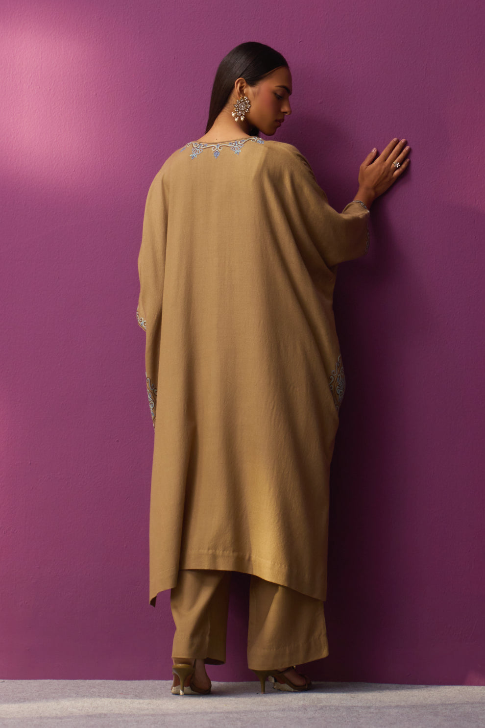 Woollen Kaftan/Aari - Dune
