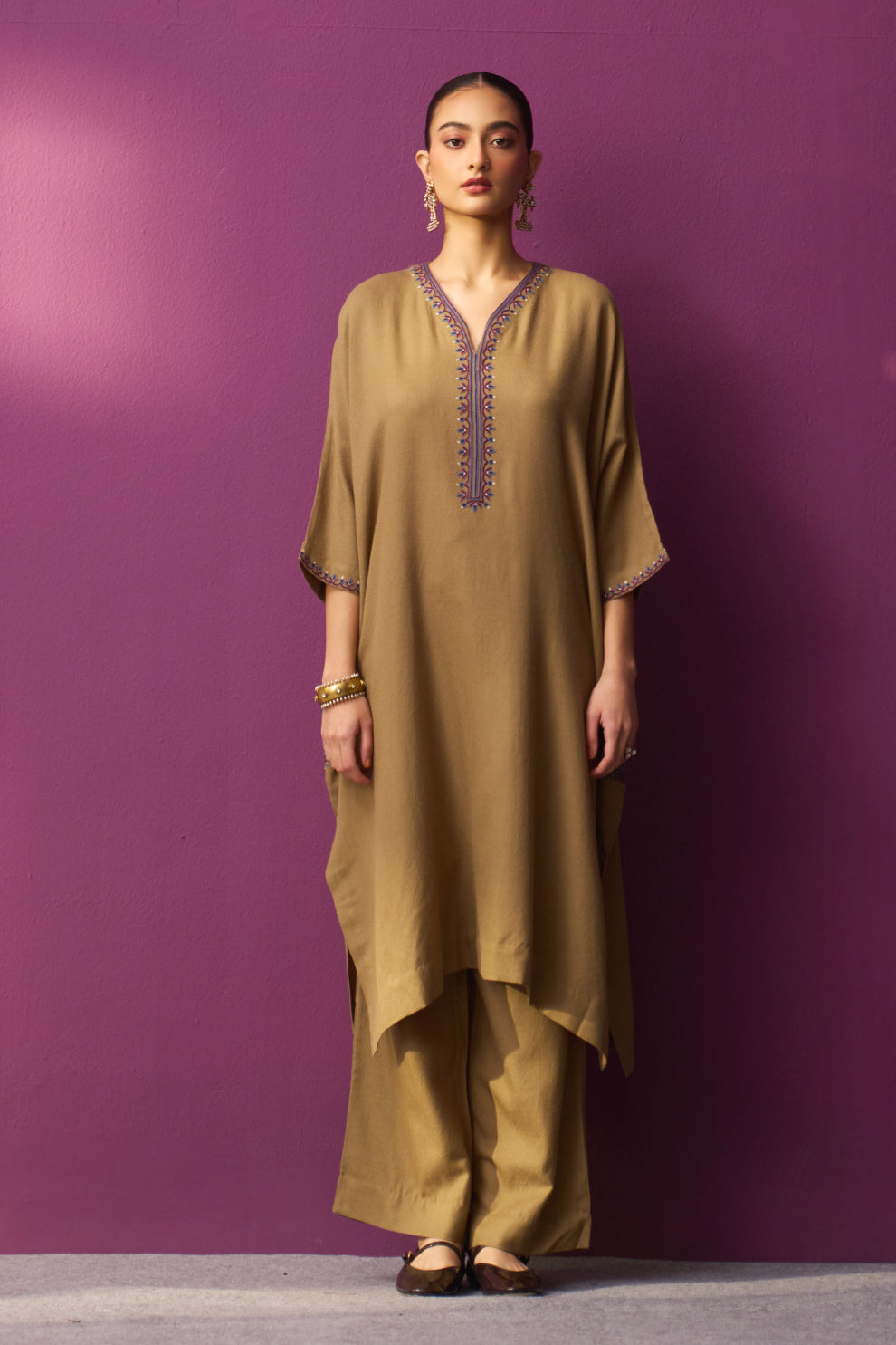 Woollen Kaftan/Aari- Dune OG