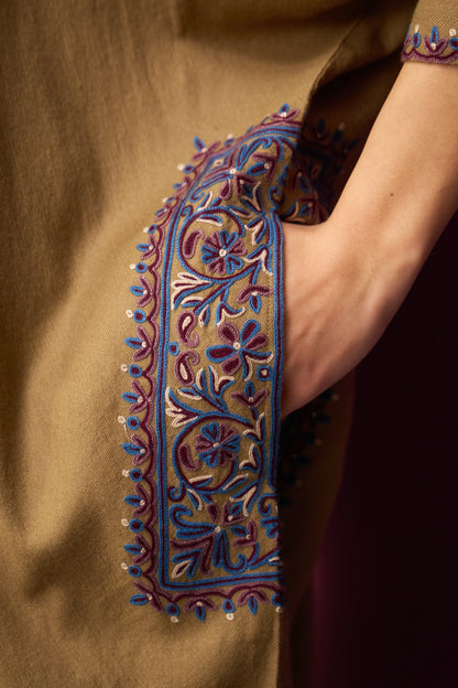 Woollen Kaftan/Aari- Dune OG