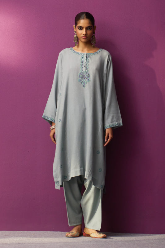 Woolen Ether Aari Pheran set