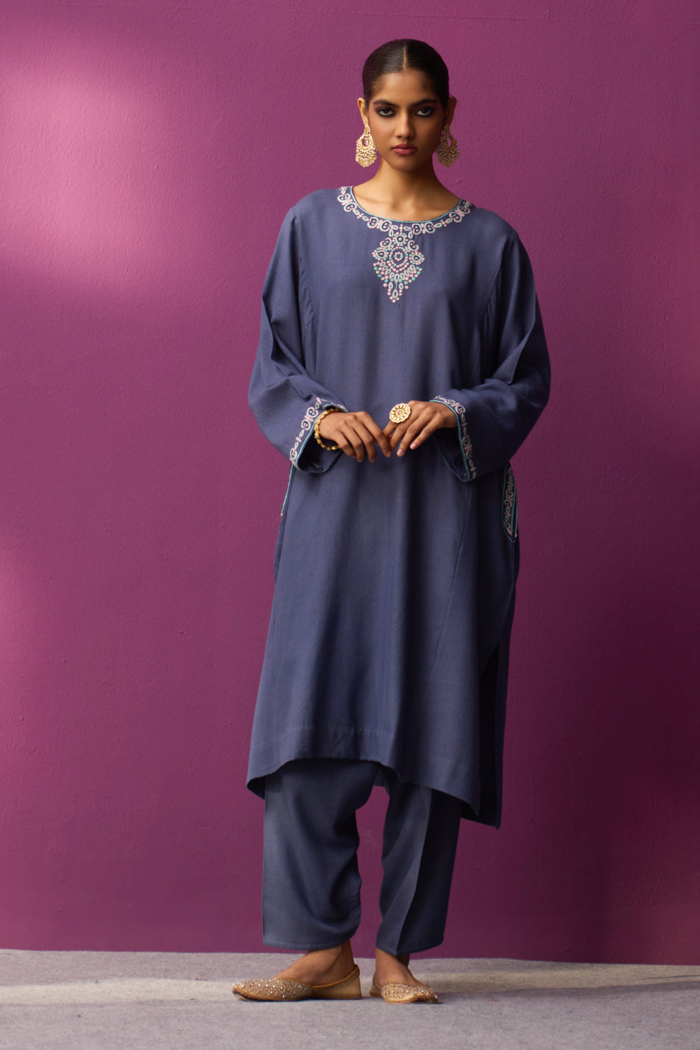 Woollen Pheran Set/Aari - Forget me not