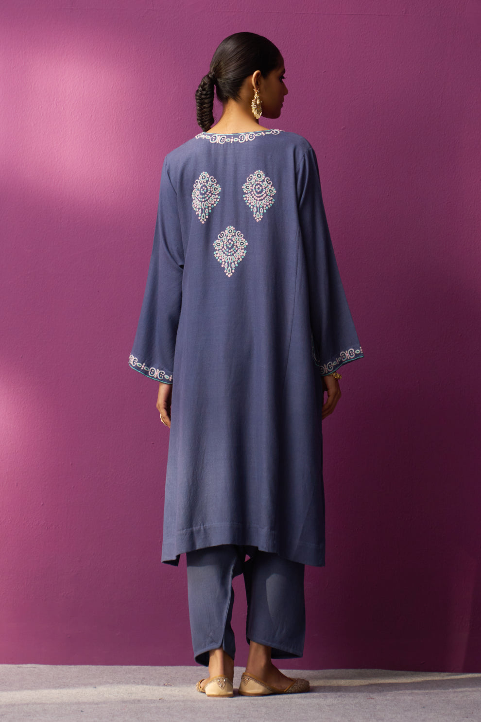 Woollen Pheran Set/Aari - Forget me not