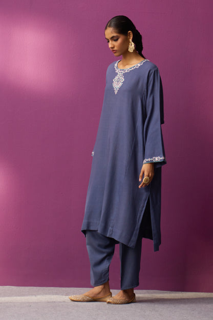 Woollen Pheran Set/Aari - Forget me not