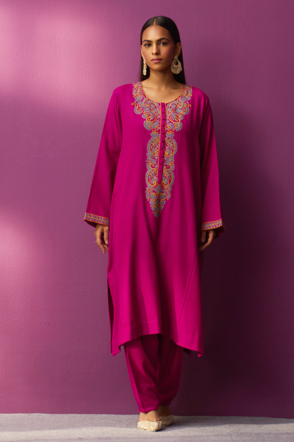 Woolen Fuschia Aari Pheran set
