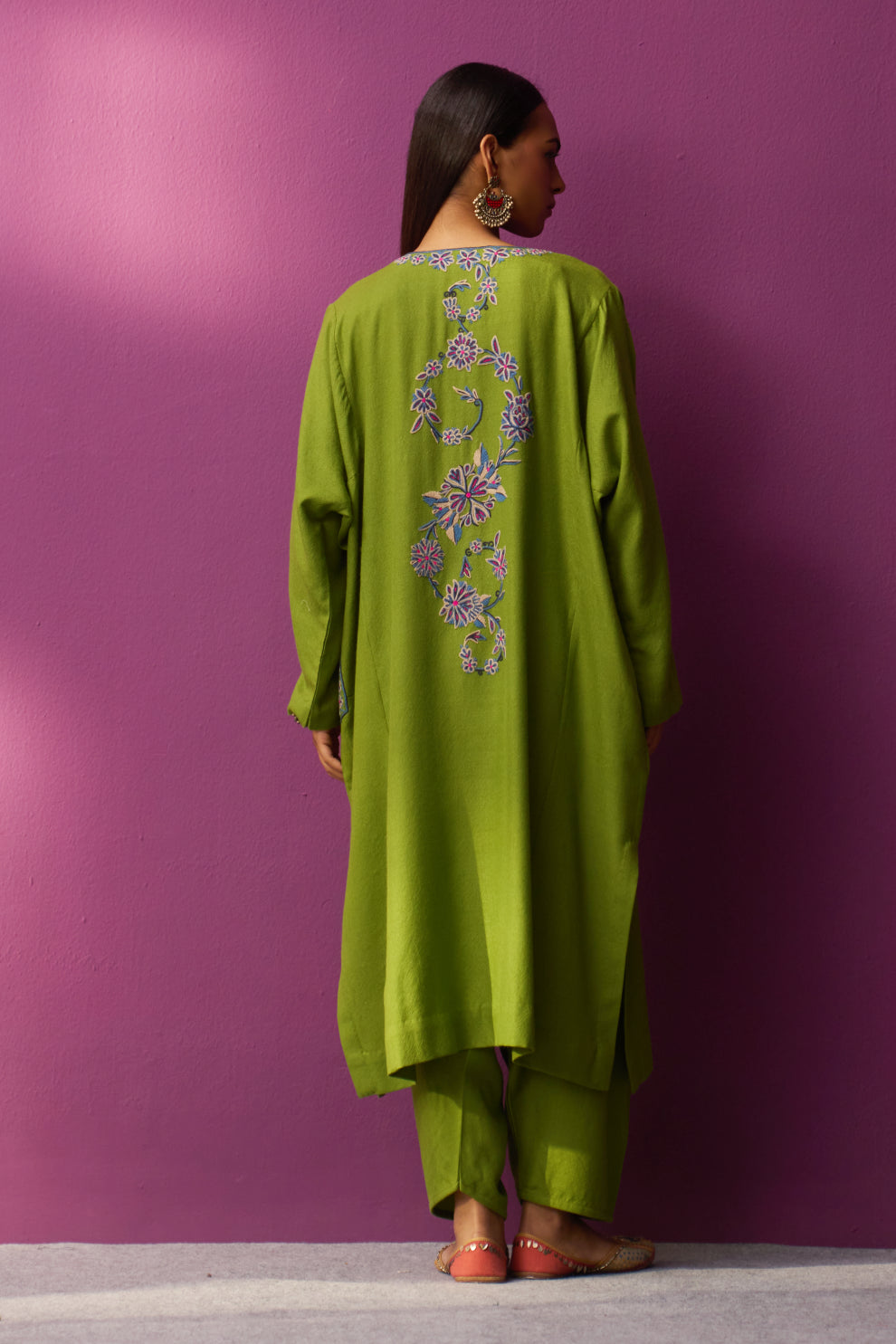 Woollen Pheran Set/Aari - Kiwi Aari