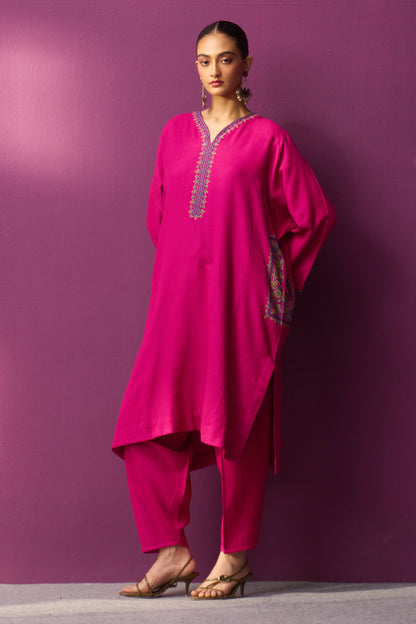 Woolen N-202 Aari Pheran set