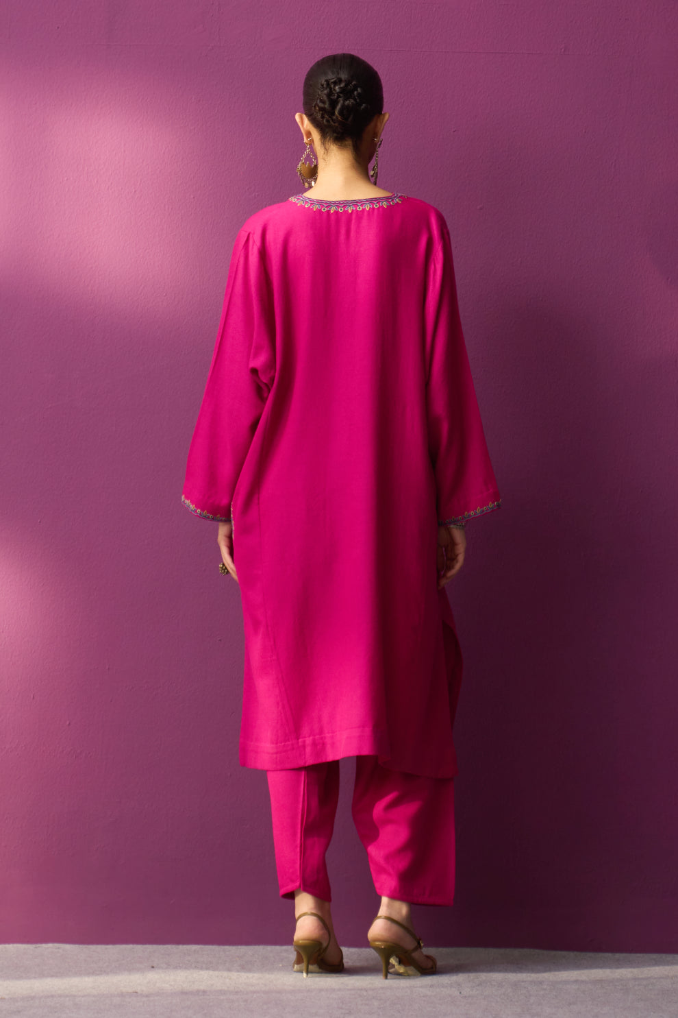 Woolen N-202 Aari Pheran set