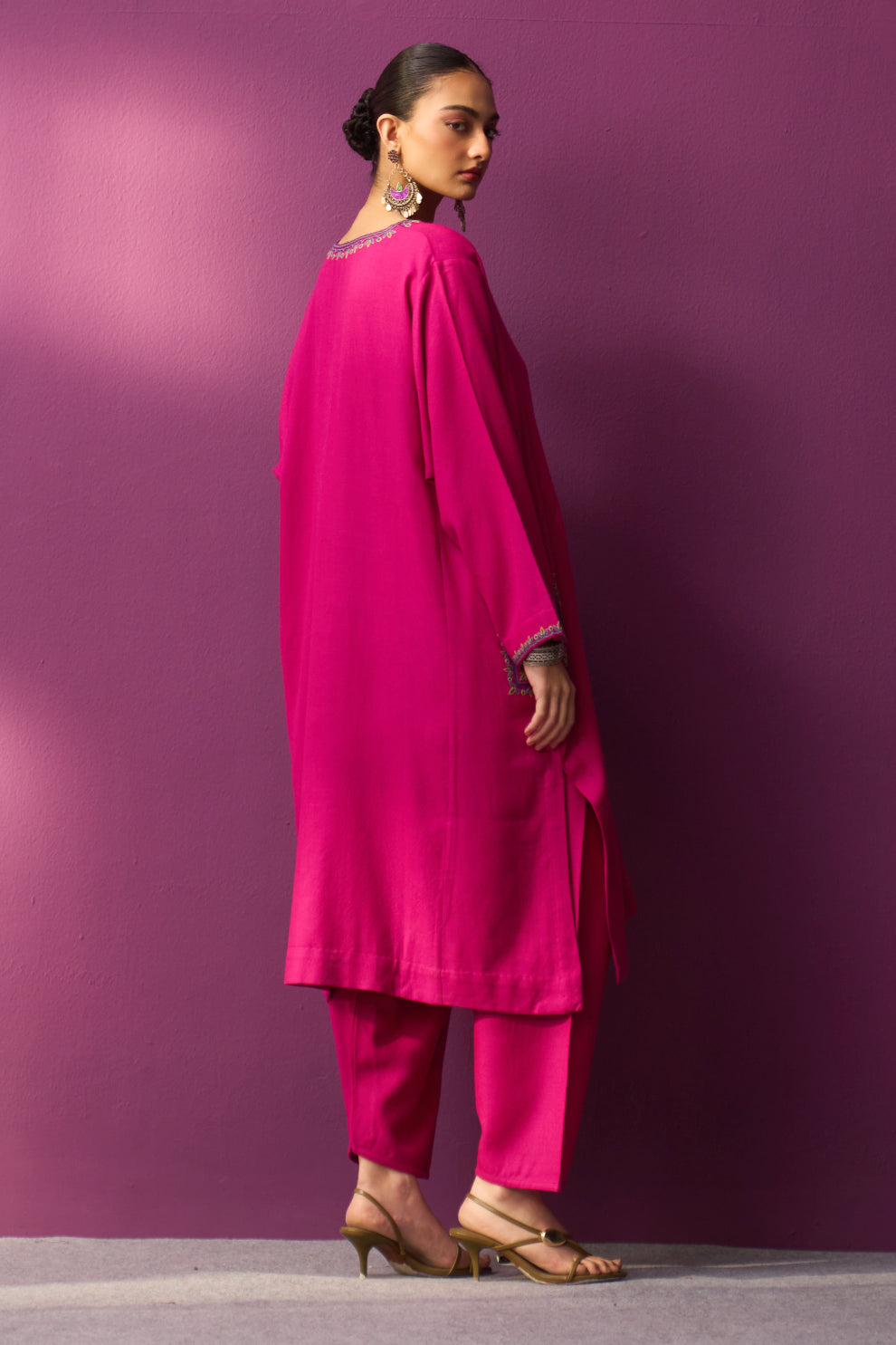 Woolen N-202 Aari Pheran set