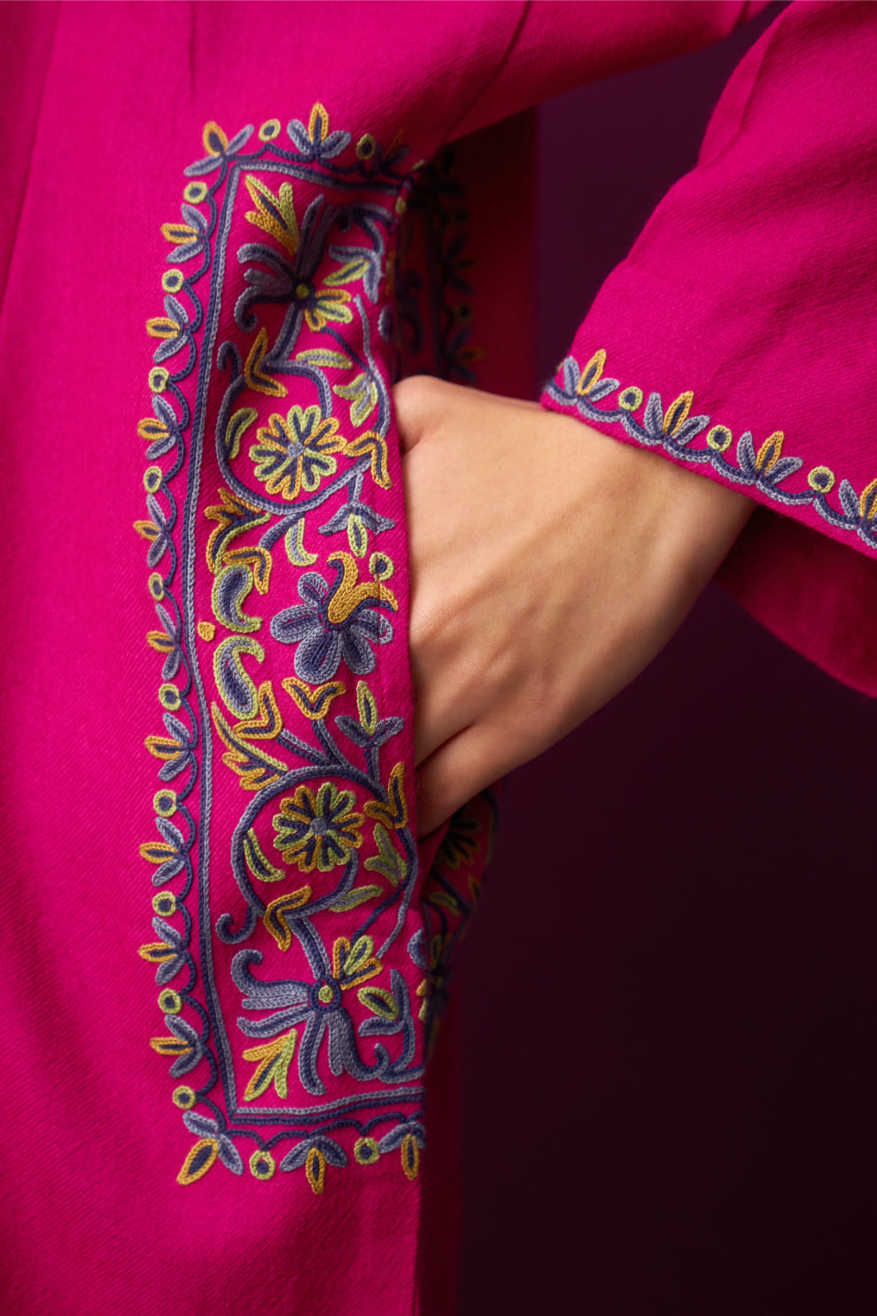 Woolen N-202 Aari Pheran set