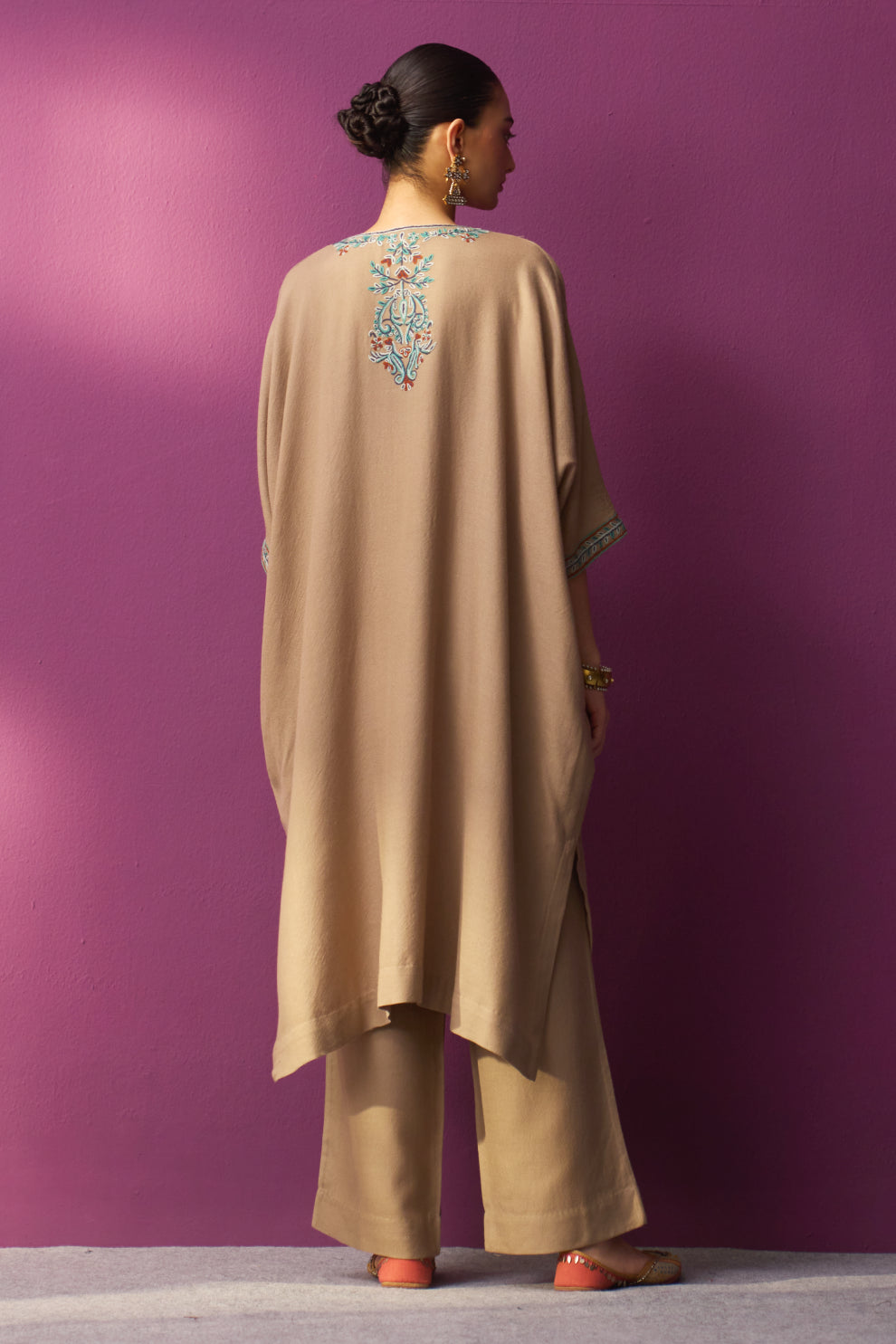 Woollen Kaftan/Aari - Khakhi