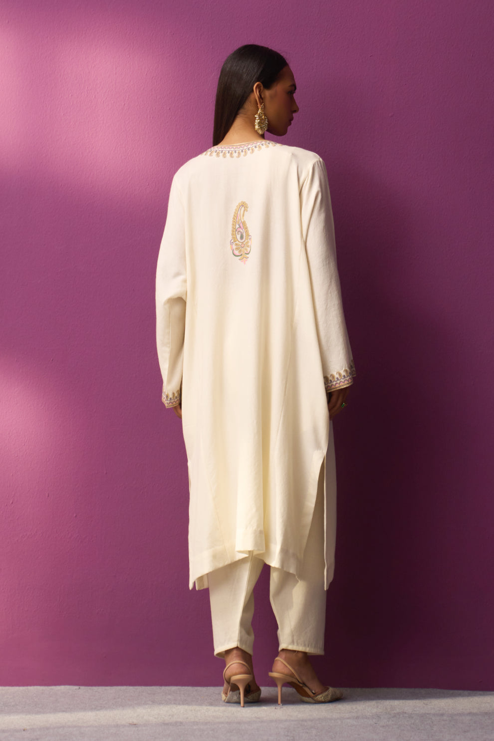 Woolen off white with pink embroidery Aari Pheran set