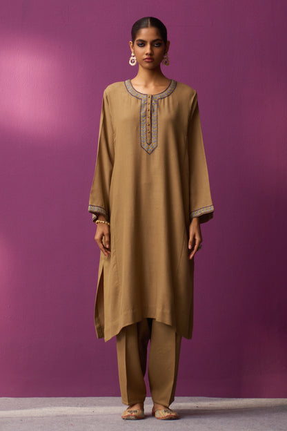 Woollen Pheran Set/Aari - Tan