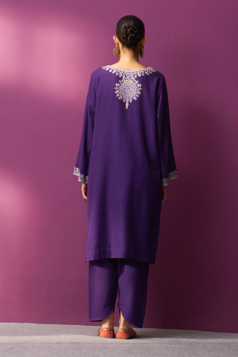Woolen Potent Purple Aari Pheran set