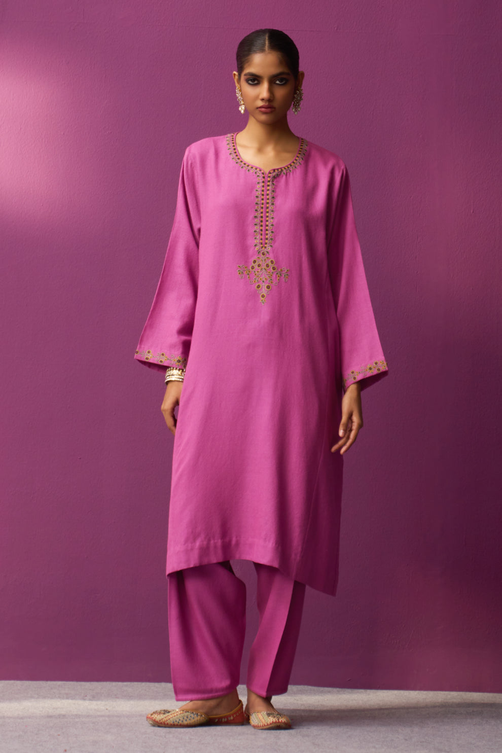 Woollen Pheran Set/Aari - Red Voilet