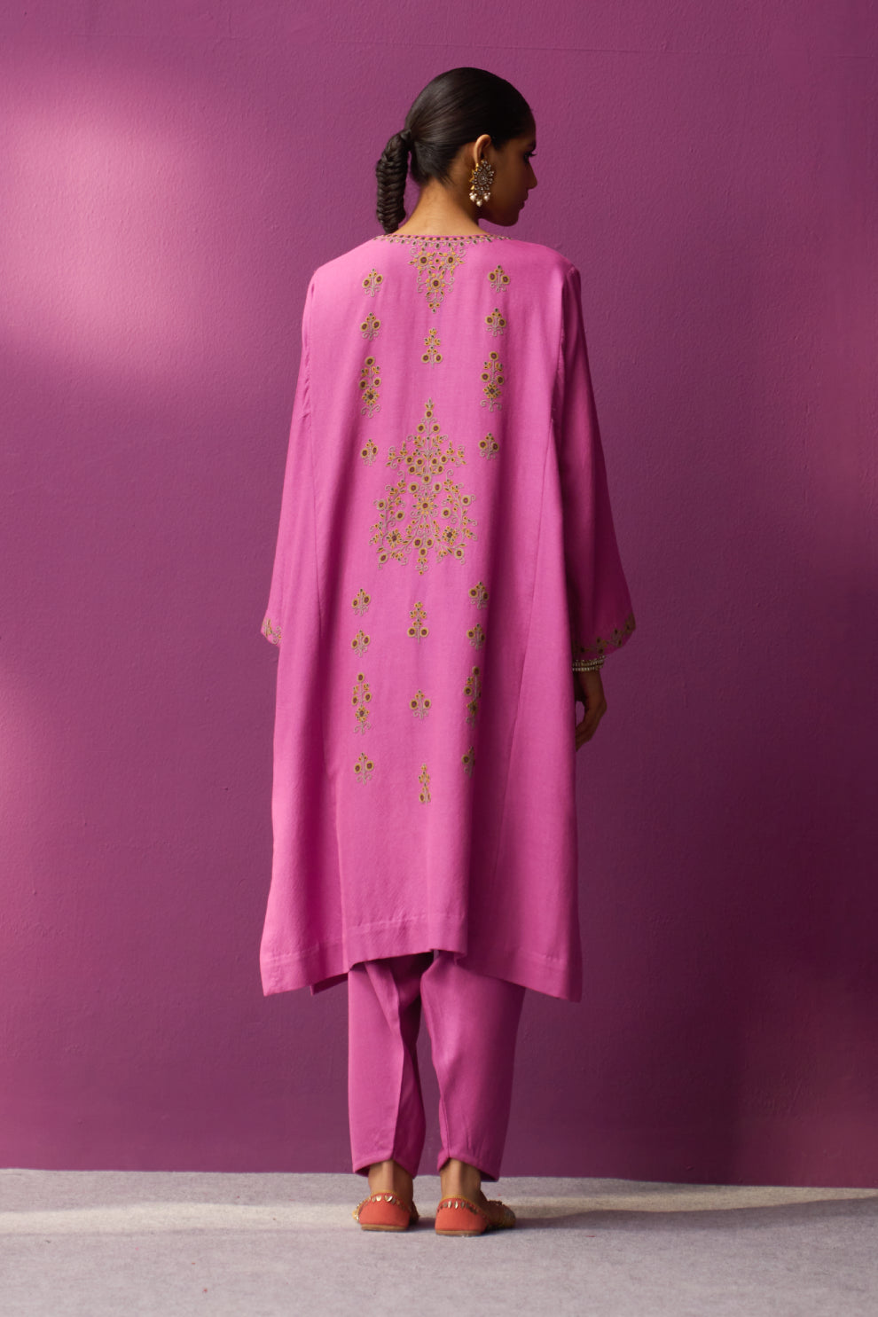 Woollen Pheran Set/Aari - Red Voilet