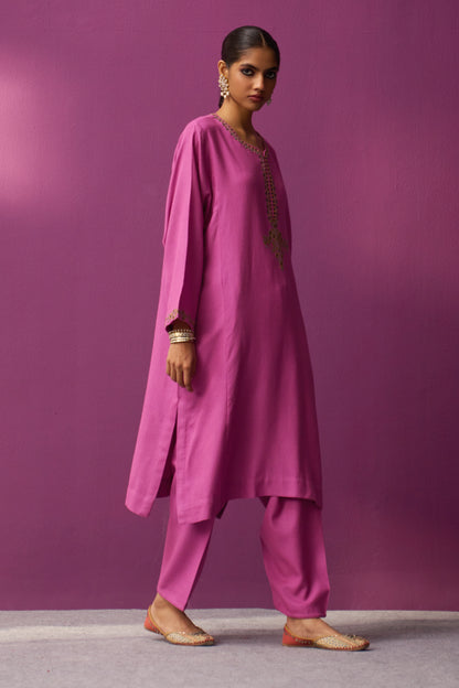 Woollen Pheran Set/Aari - Red Voilet