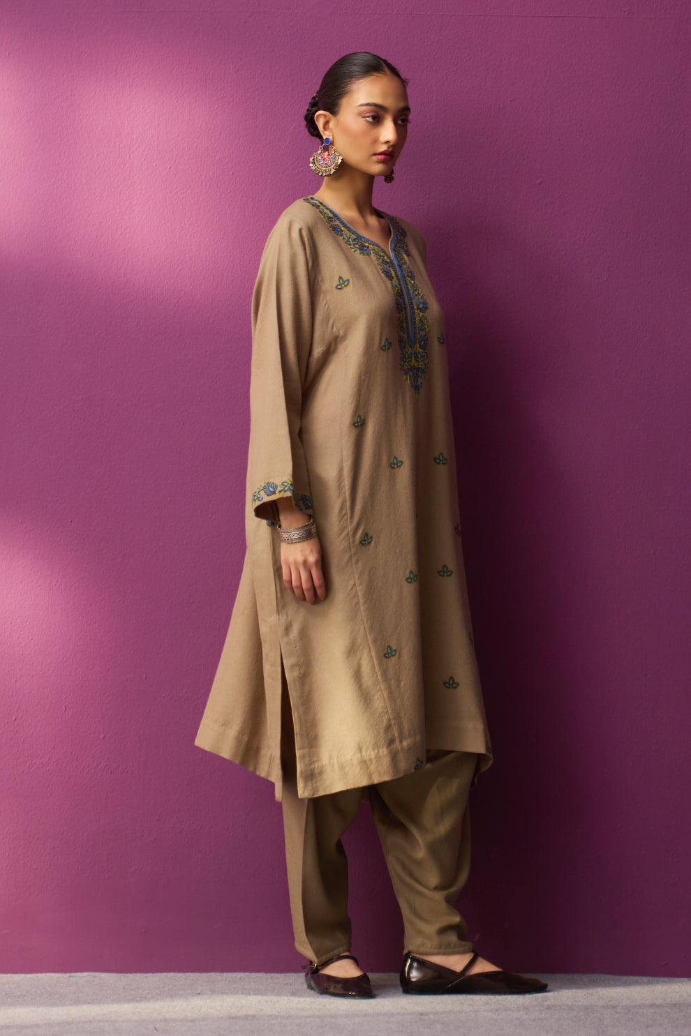 Woollen Pheran Set/Aari - Sesame + Jaal Boota