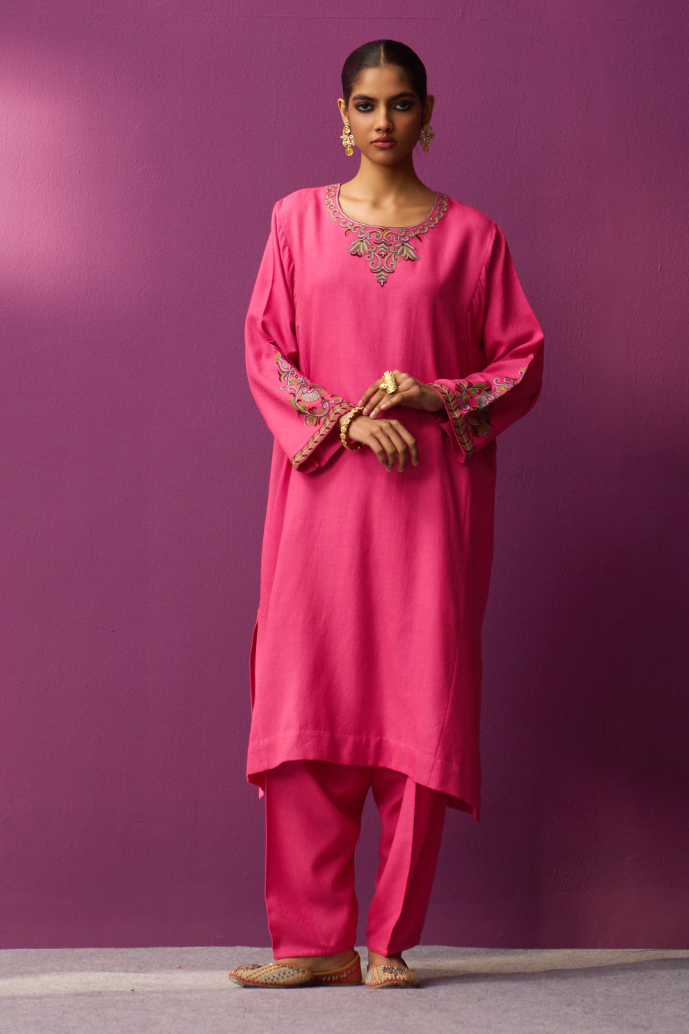Woollen Pheran Set/Aari - Vibrant Pink