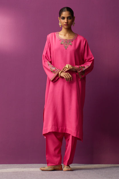 Woollen Pheran Set/Aari - Vibrant Pink