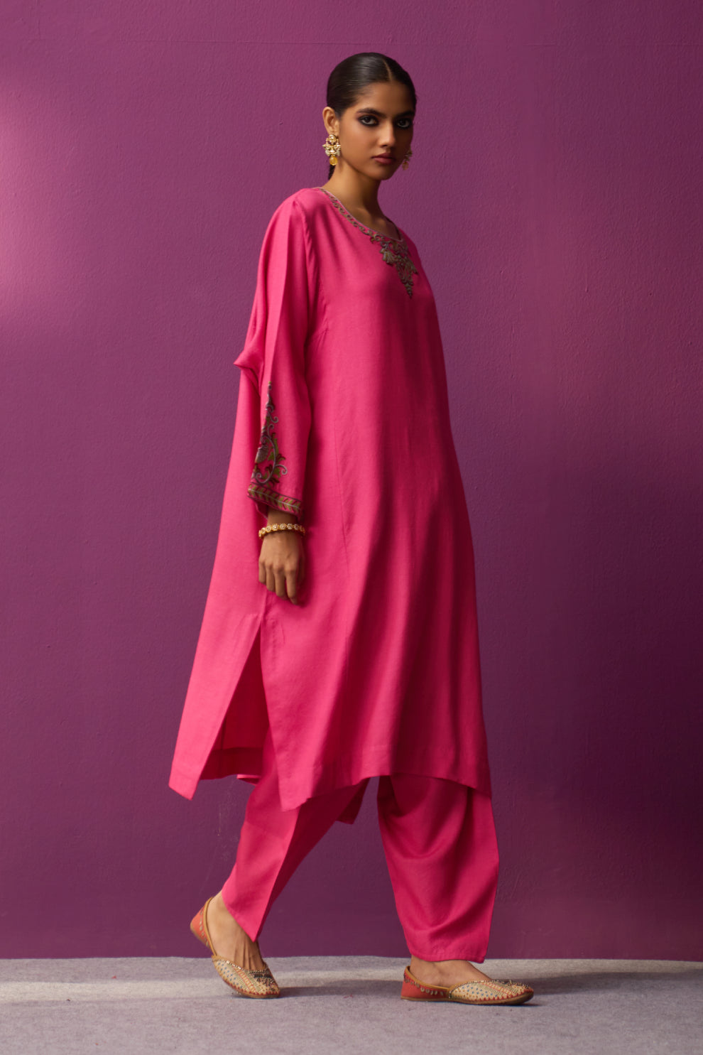 Woollen Pheran Set/Aari - Vibrant Pink